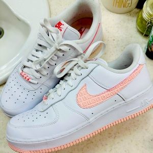 Nike Air Force 1 07 Valentines Day edition